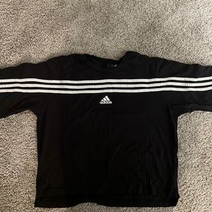 Adidas crop top shirt. Missing tag but never worn.